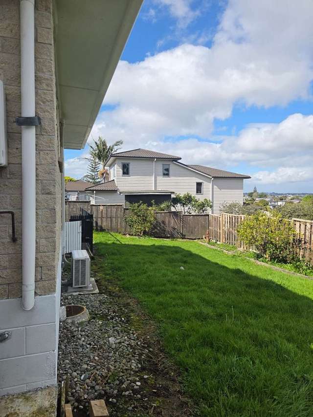 2/17 Jenelin Road Glendene_4
