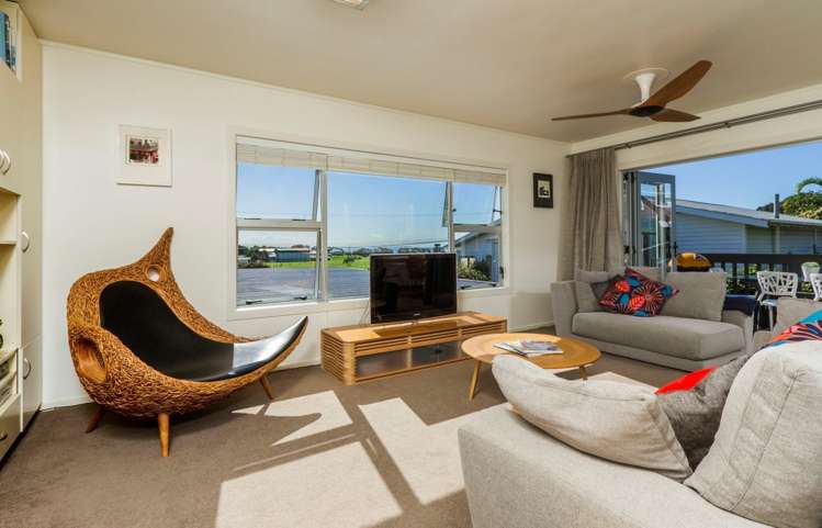 2/15 Winscombe Street Belmont_2