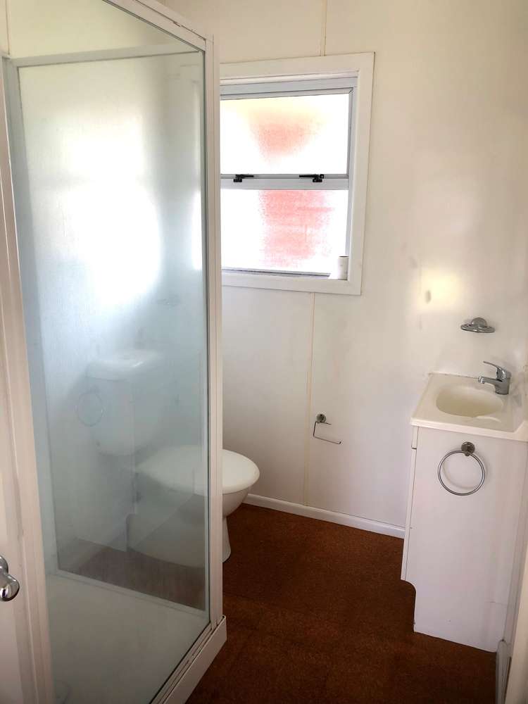 2/293 Lake Road Hauraki_5