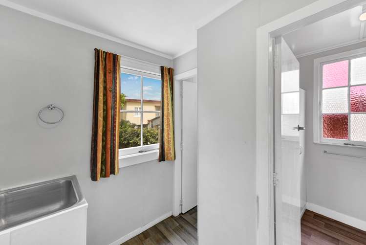 51 Beach Road Tahunanui_13