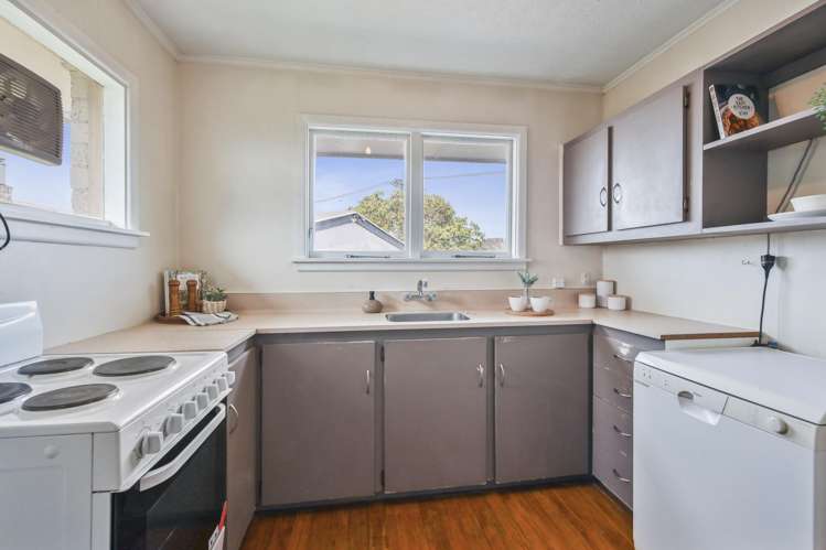 11 Norrie Street Redwood_5