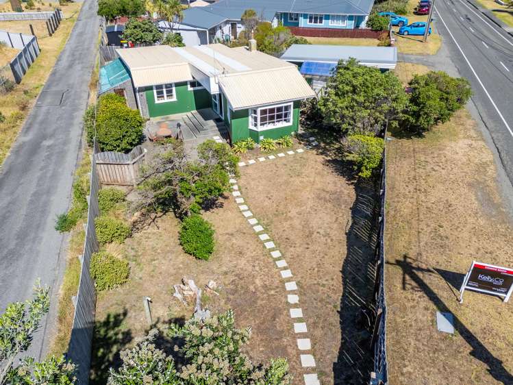6 Rangiuru Road Otaki Beach_5