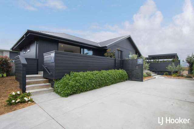 24 Surfers Avenue Waihi Beach_1