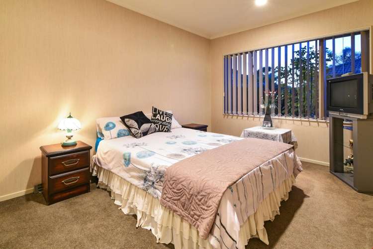 29 Stranraer Crescent Wattle Downs_16