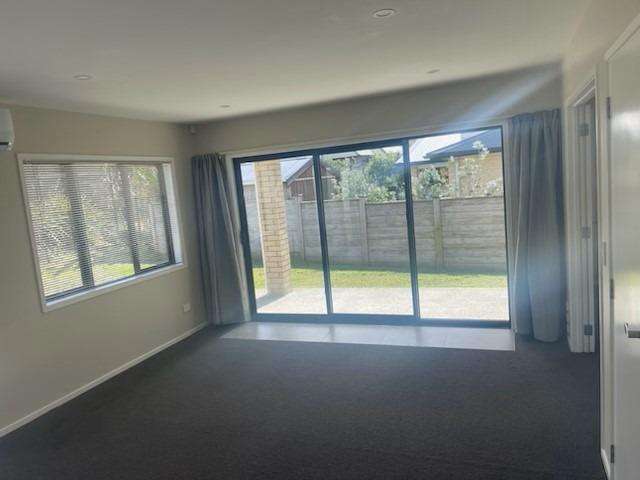 218 Harris Drive Millwater_3