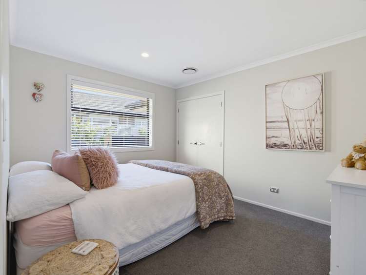 48 Alpers Ridge Leamington_17