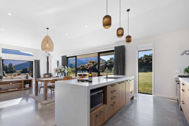 54 Xenicus Rise Glenorchy_7