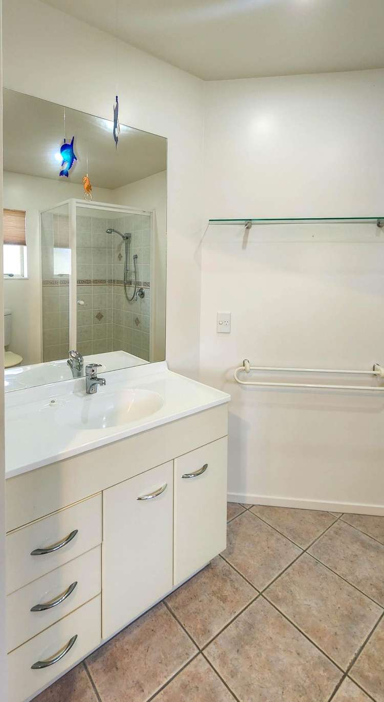 11 Hogarth Rise West Harbour_21