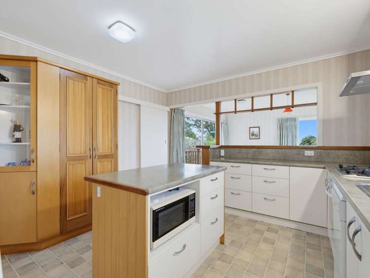2 Grendon Road Titirangi_8