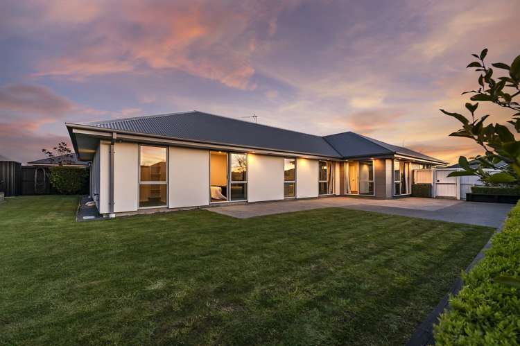 8 Temple Avenue Lincoln_29