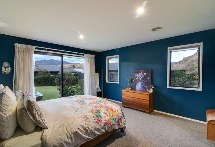 66 Myles Way Lower Shotover_8