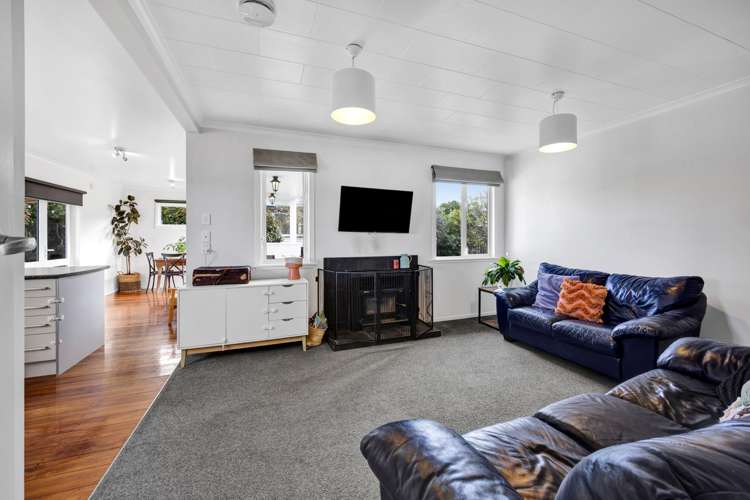 16 Karaka Street Hawera_7