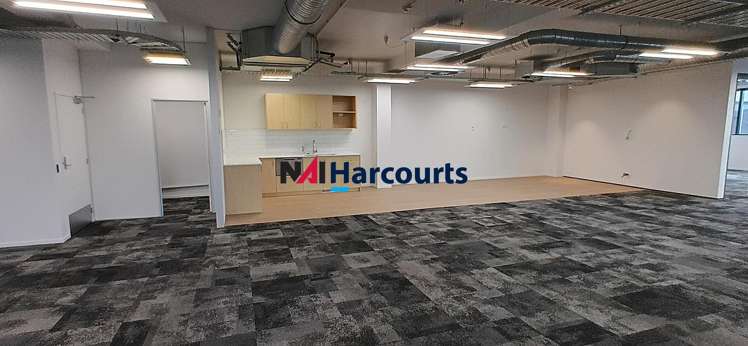 Area B/1 Byron Avenue Takapuna_4