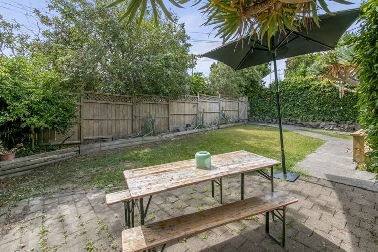 1/200 Verbena Road Birkdale_13