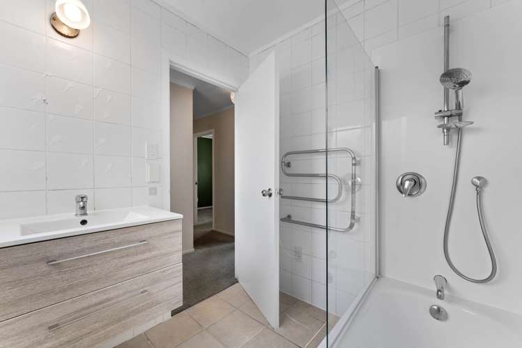 29 Vanguard Road Kelston_7