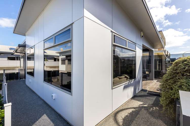 14 Buller Street New Plymouth Central_25