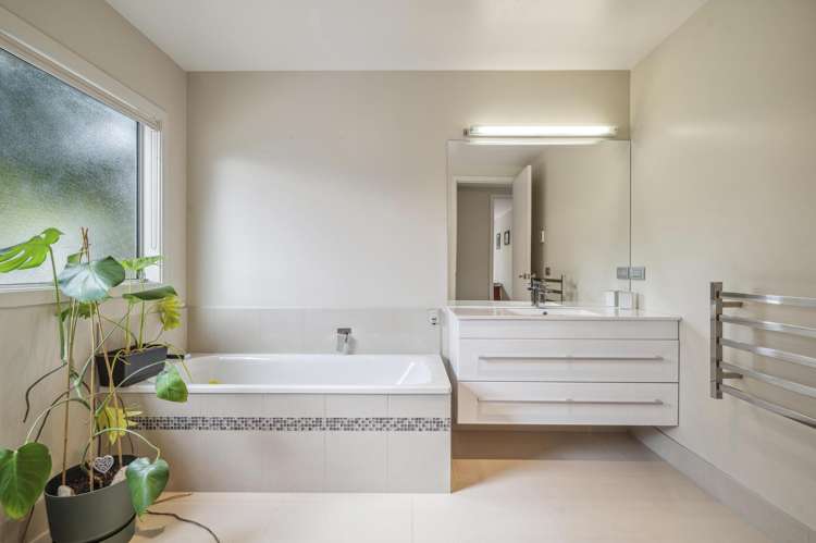 1/46 Shepherd Road Waipahihi_7