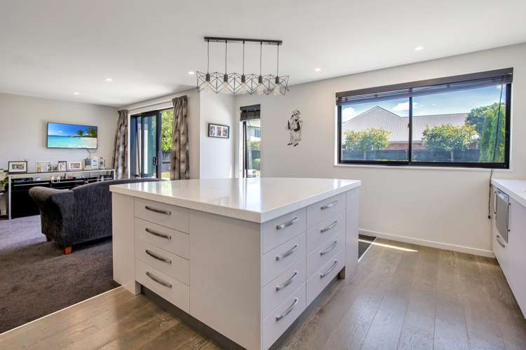 7 Quantock Place Burwood_12