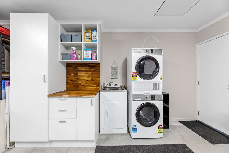 12 Caproni Road Burleigh_23