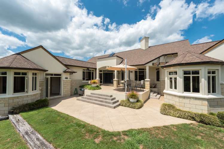 365 Holmwood Drive Ngahinapouri_18