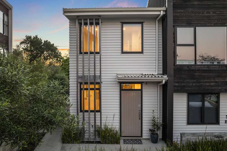 12/15 Chivalry Road Glenfield_9