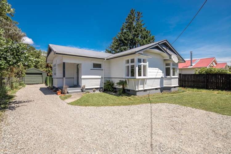 14 Mcgill Street Waimangaroa_0