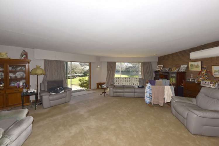 6 Adrian Place Shirley_11