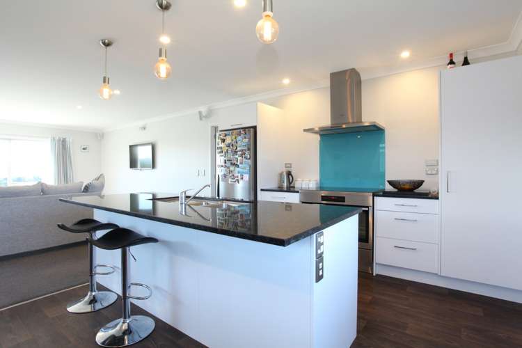 22a Manukau Road Raglan_13