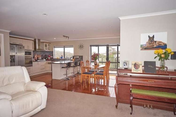 68 Roberta Crescent Orewa_2