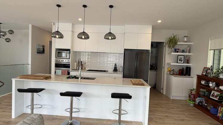 144 Arran Point Parade Orewa_20