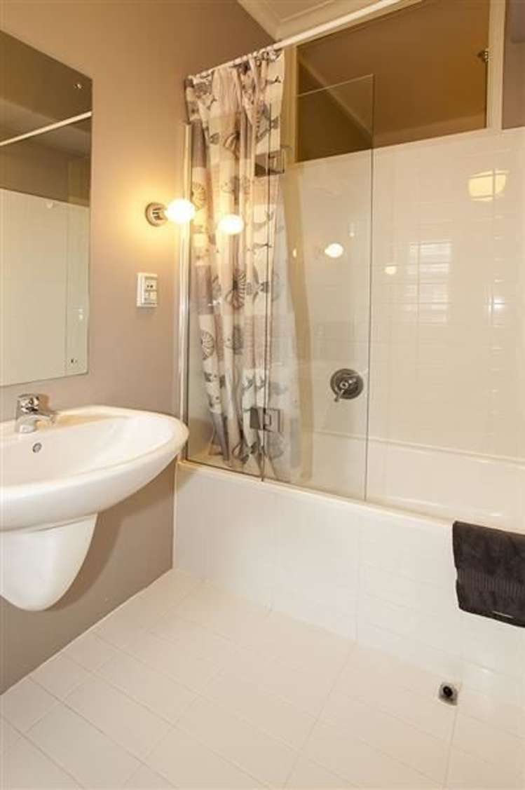 5h/5 Parliament Street Auckland Central_19