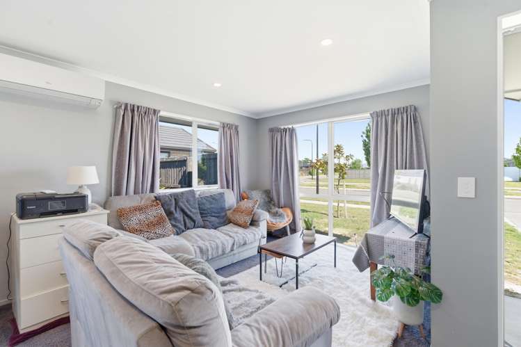 18 Northmoor Boulevard Rolleston_2