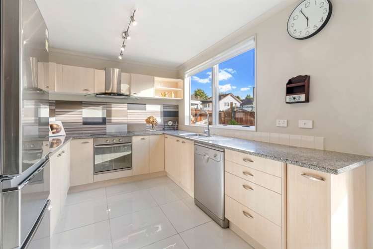 32 Bruce Pulman Drive Takanini_9