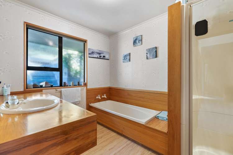 48 Wynyard Crescent Fernhill/Sunshine Bay_15