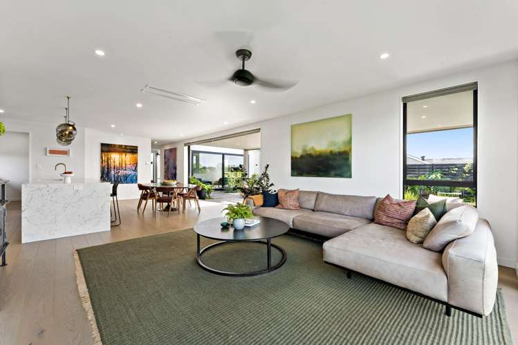 17 Dinning Road Riverhead_8