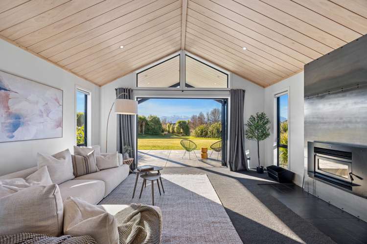 6 Hidden Hills Drive Wanaka_11