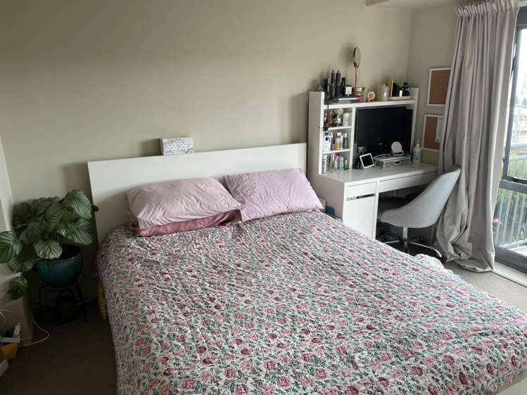 2l/10 Crown Lynn Place New Lynn_9