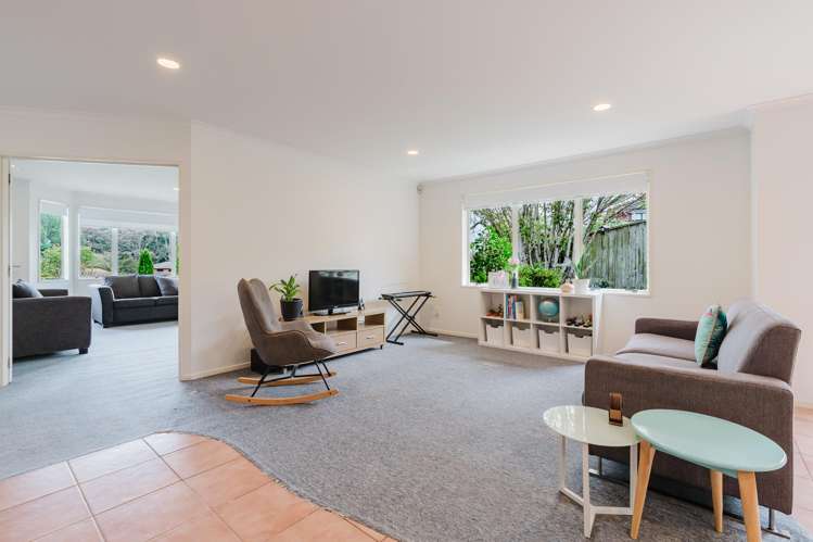 73 Dixon Road Glenview_6