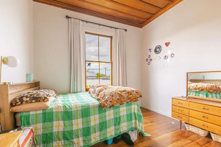 1 Russell Street Otane_10