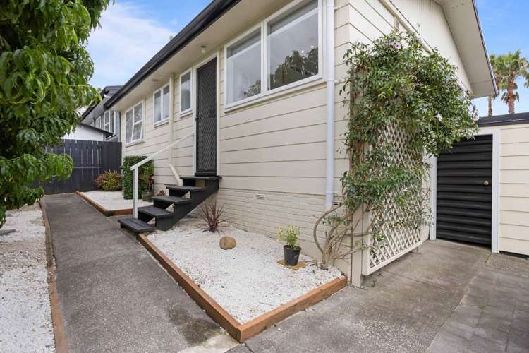 30A Thorburn Avenue Red Beach_9