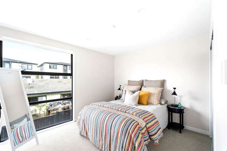 7/8 Bagnall Avenue Pt England_7
