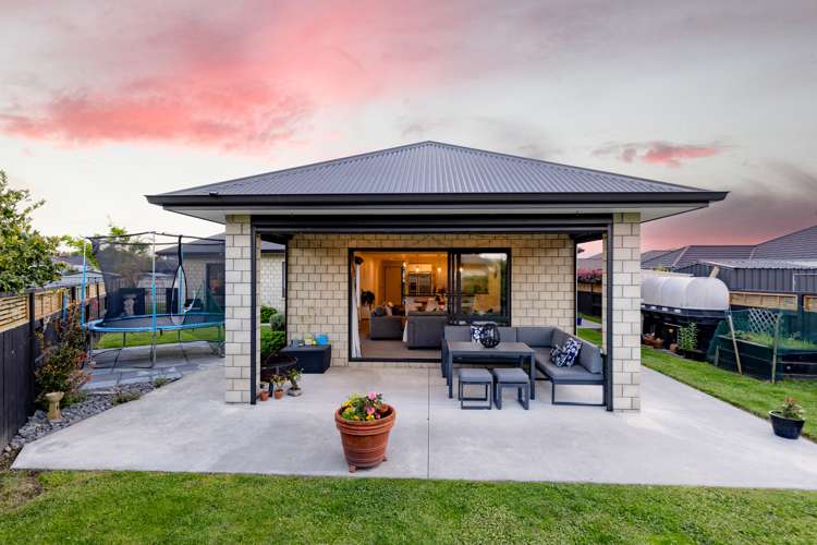 35 Plescher Crescent Leamington_18