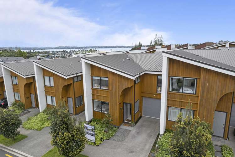 12 Quarters Lane Beachlands_21