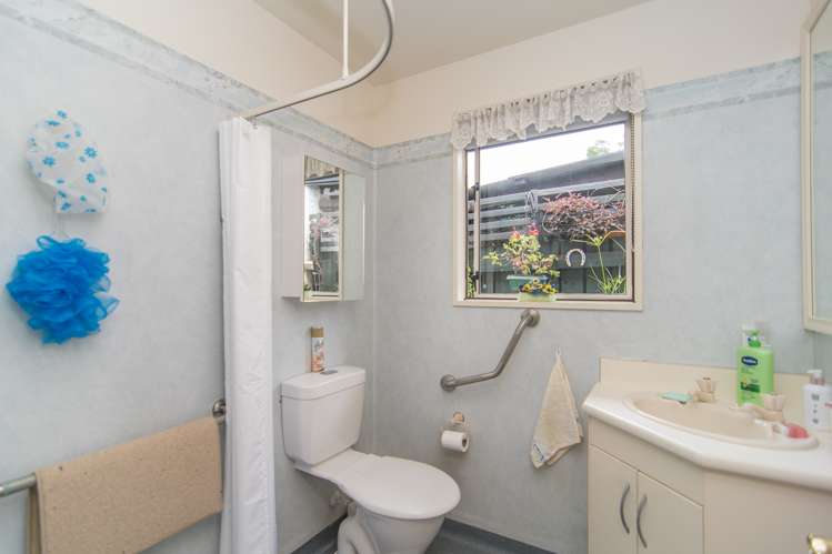 2/2a Chalmers Street Highfield_12