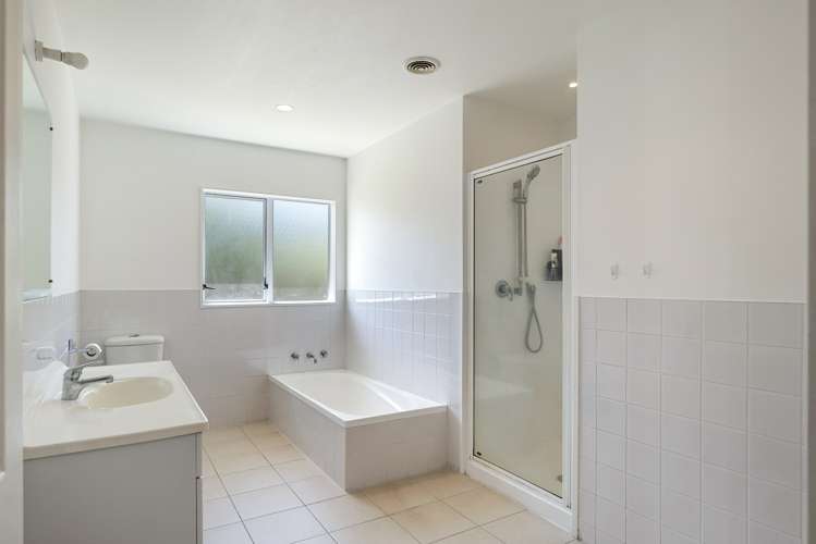 3 Ipswich Grove Wainuiomata_9