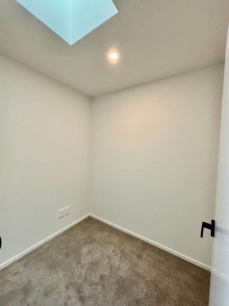 21 Kiato Lane Flat Bush_8