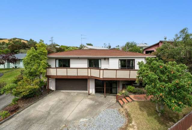 Priced Reduced, First Home Buyers Must View!