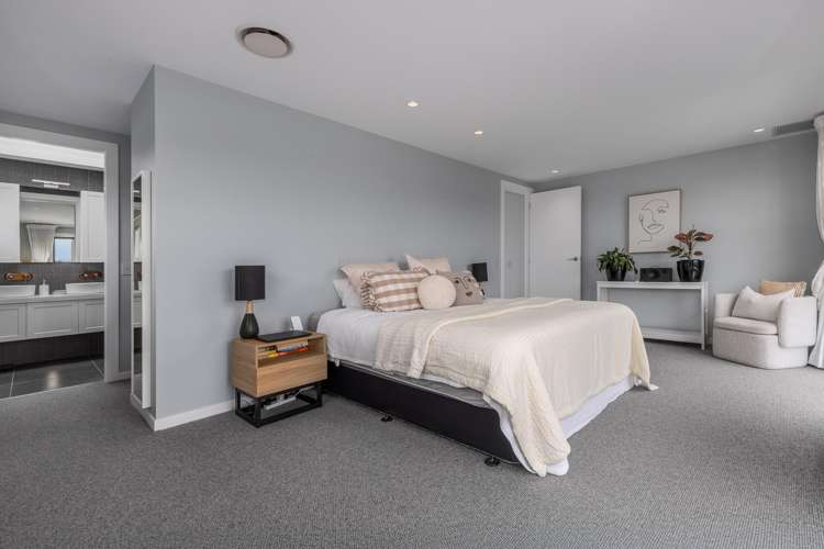 14 Rotorua Grove Aotea_17