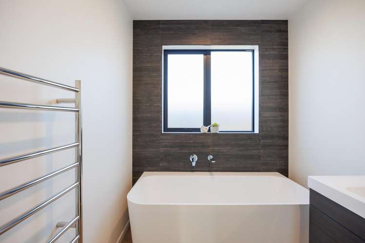 75 Atlantic Drive Fitzherbert_23