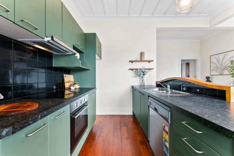 16 Earnslaw Crescent Clover Park_6